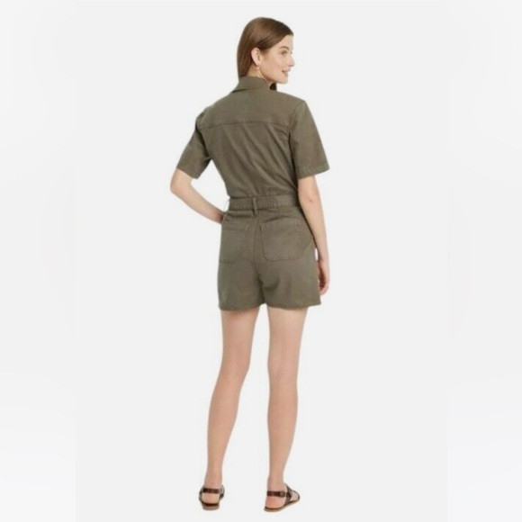 Olive Green Short Sleeve Romper NWT Size 2 - Picture 3 of 3